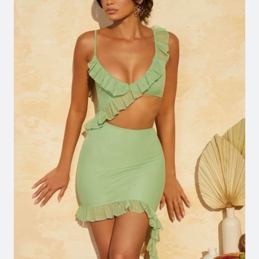 Oh Polly Ivelisse Dress Green Mini Ruffle Size US 6 UK 10